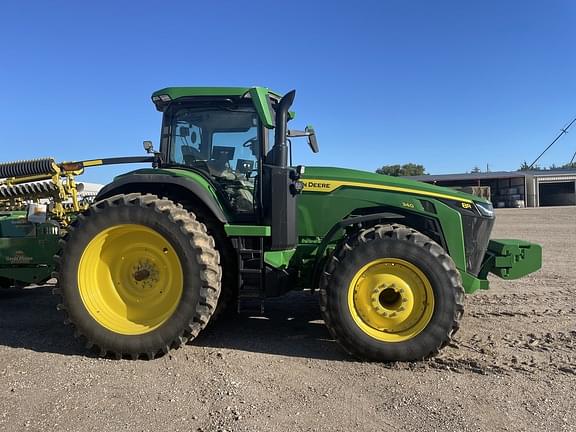 Image of John Deere 8R 340 equipment image 3