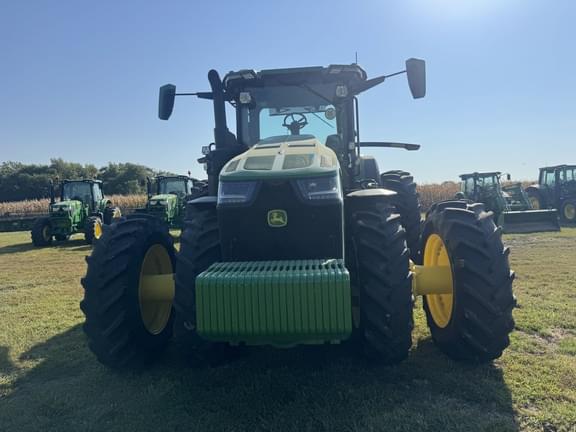 Image of John Deere 8R 340 equipment image 2