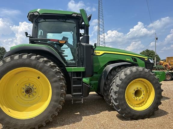 Image of John Deere 8R 340 equipment image 2