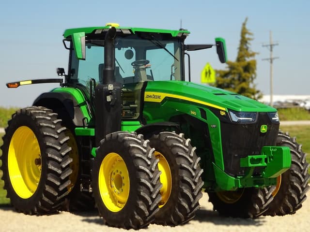 Image of John Deere 8R 340 equipment image 2