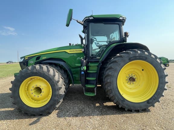 Image of John Deere 8R 340 equipment image 2