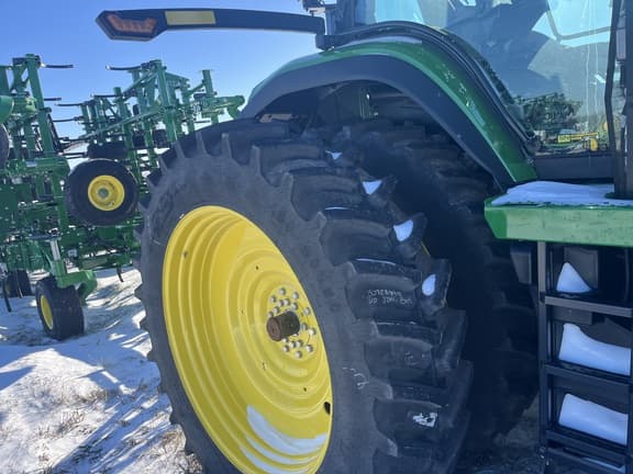 Image of John Deere 8R 340 equipment image 2