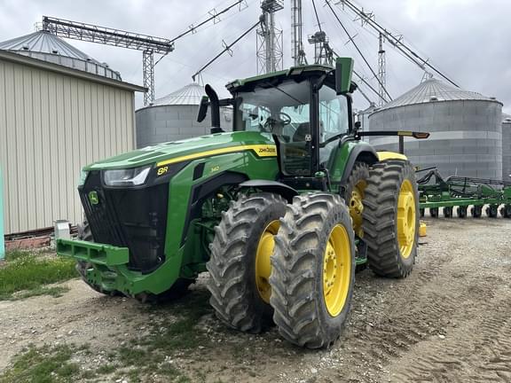Image of John Deere 8R 340 equipment image 2