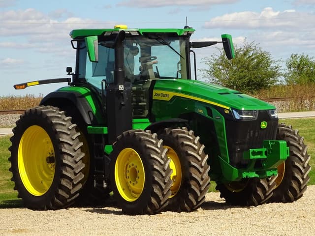 Image of John Deere 8R 340 equipment image 2