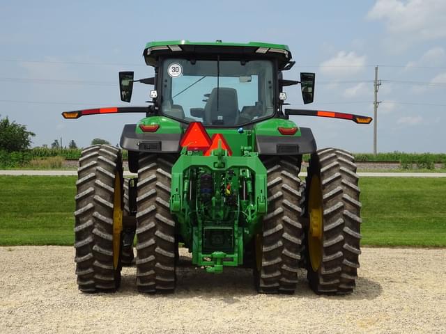 Image of John Deere 8R 340 equipment image 3