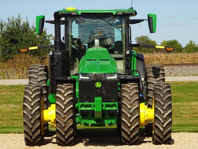 Image of John Deere 8R 340 equipment image 3