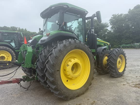 Image of John Deere 8R 340 equipment image 4