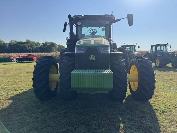 Image of John Deere 8R 340 equipment image 2