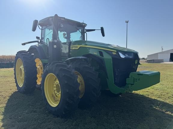 Image of John Deere 8R 340 equipment image 3