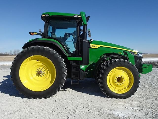 Image of John Deere 8R 340 equipment image 4