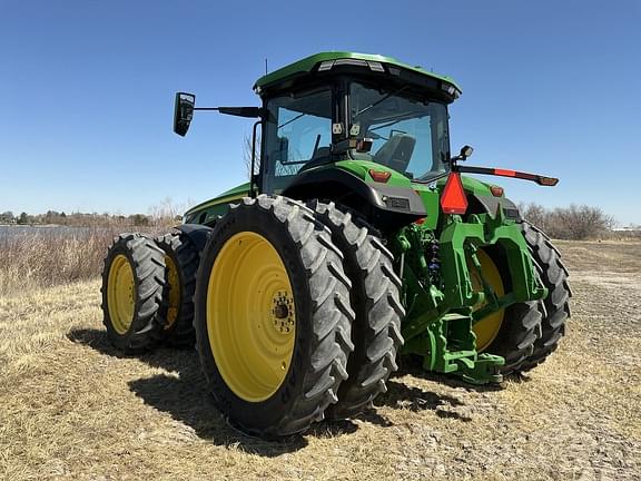 Image of John Deere 8R 340 equipment image 2