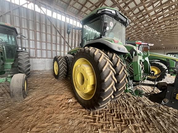 Image of John Deere 8R 340 equipment image 2