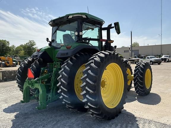 Image of John Deere 8R 340 equipment image 2