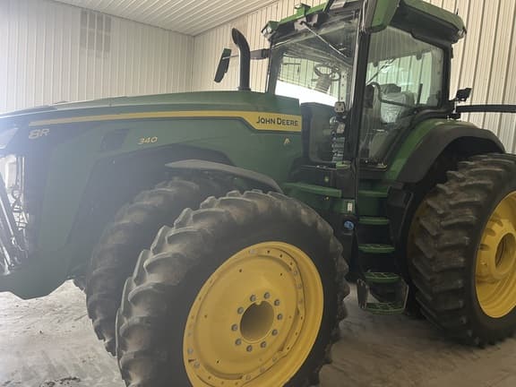 Image of John Deere 8R 340 Image 1