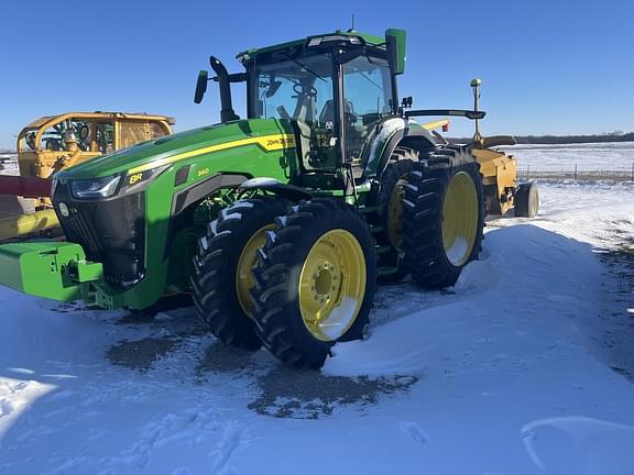 Image of John Deere 8R 340 equipment image 2