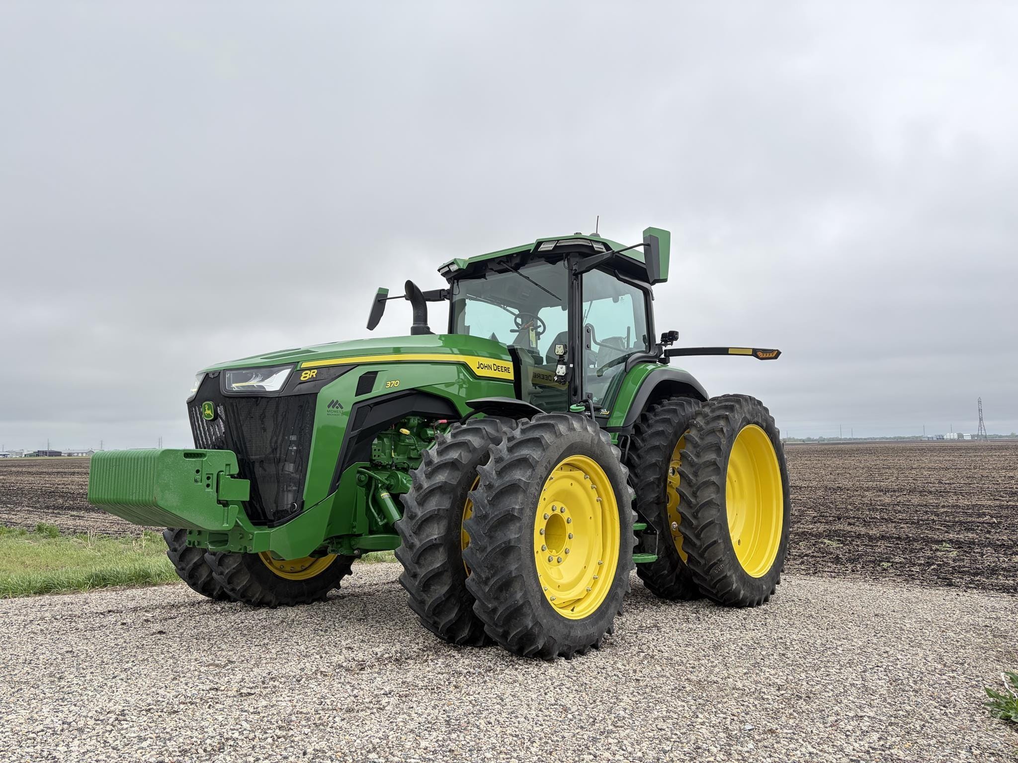2024 John Deere 8R 370 Equipment Image0