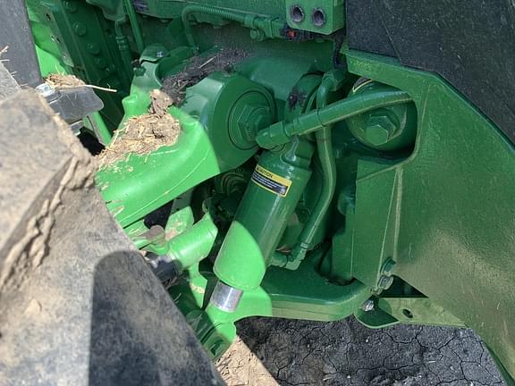 Image of John Deere 8R 370 equipment image 4