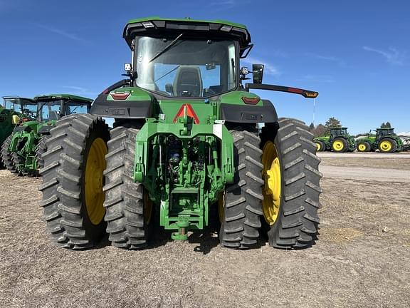 Image of John Deere 8R 370 equipment image 4