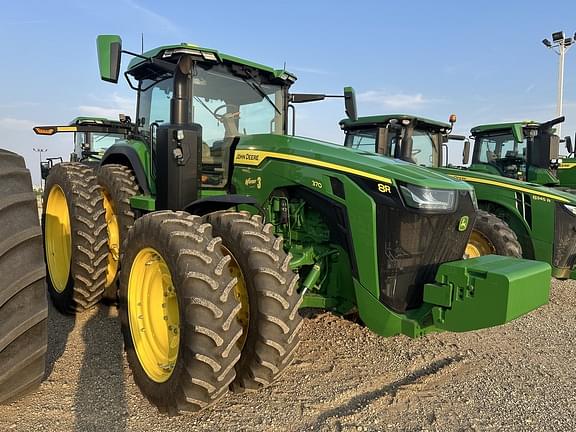 Image of John Deere 8R 370 equipment image 1