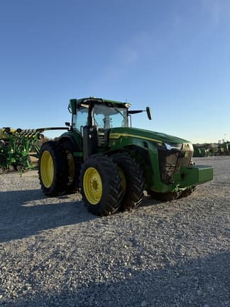 Image of John Deere 8R 370 equipment image 2
