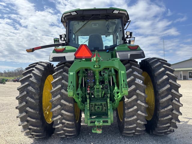 Image of John Deere 8R 370 equipment image 3