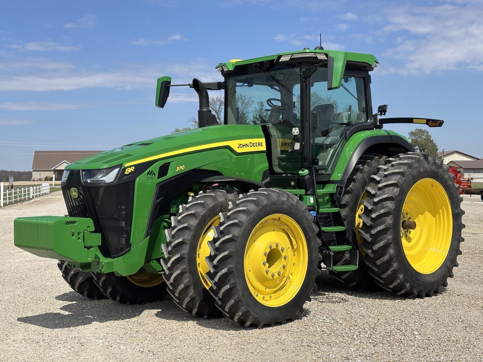 2024 John Deere 8R 370 Equipment Image0