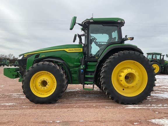 Image of John Deere 8R 370 equipment image 2