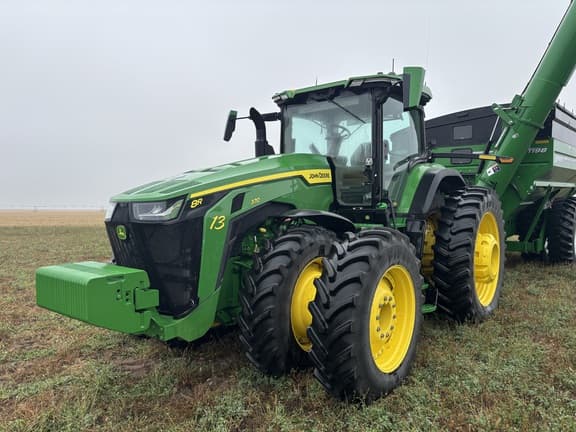 Image of John Deere 8R 370 equipment image 1