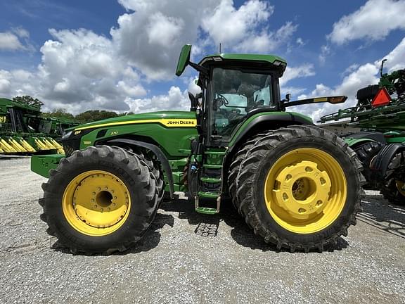 Image of John Deere 8R 370 equipment image 1