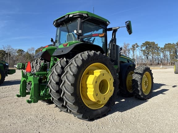 Image of John Deere 8R 370 equipment image 2