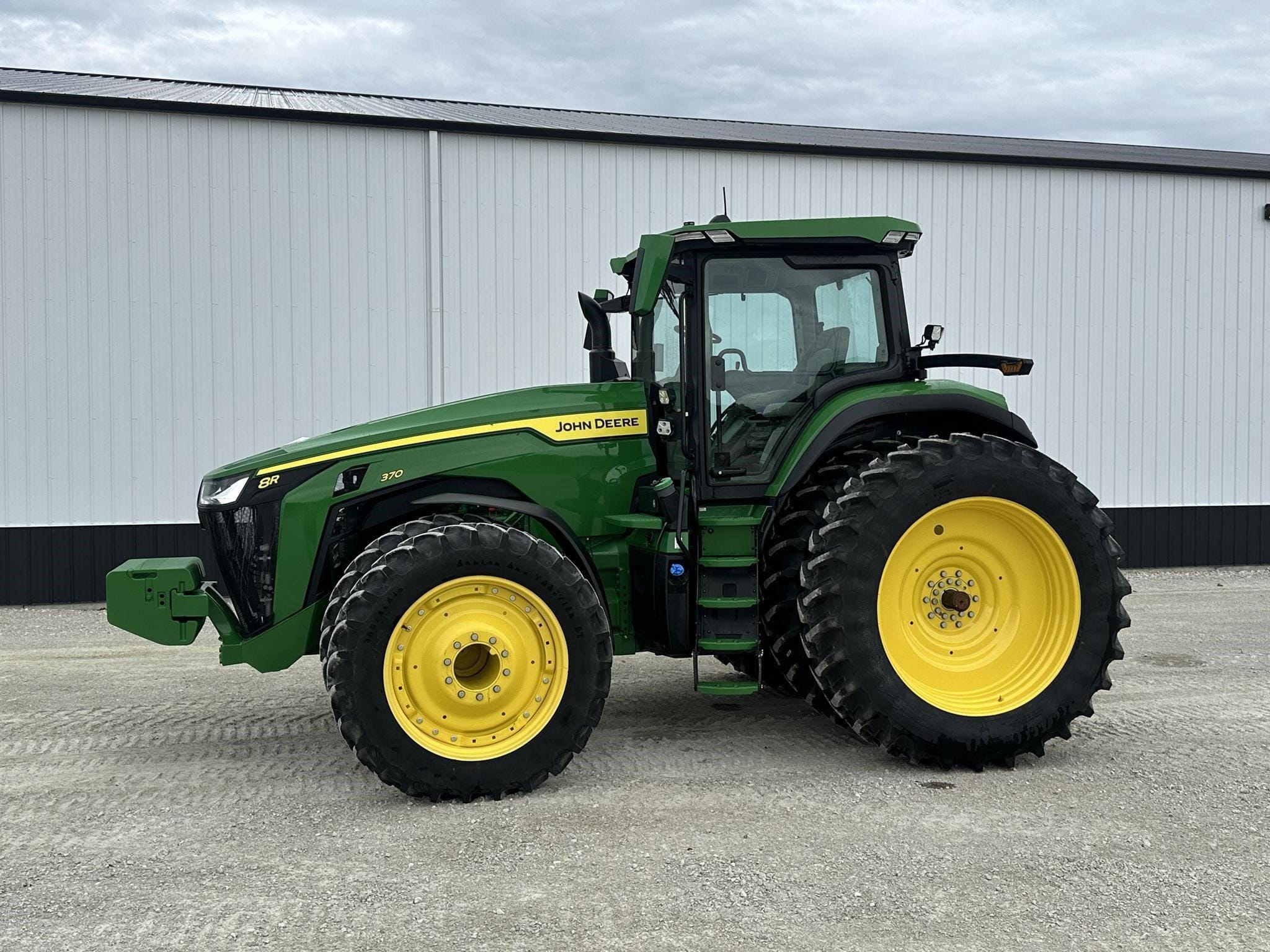 Main image John Deere 8R 370