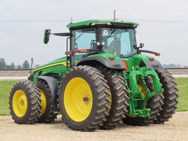 Image of John Deere 8R 370 equipment image 3