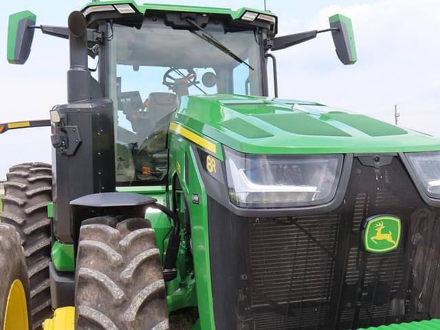Image of John Deere 8R 370 equipment image 2