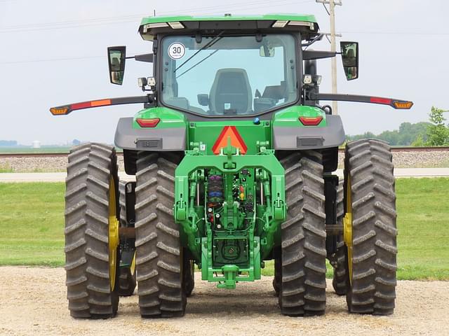 Image of John Deere 8R 370 equipment image 3