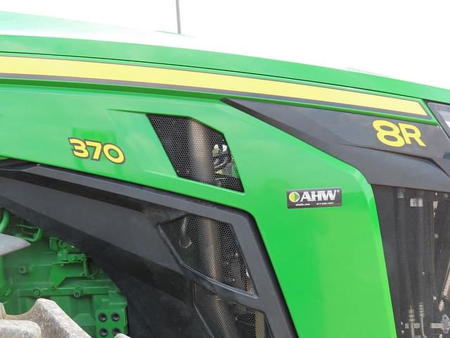 Image of John Deere 8R 370 equipment image 3