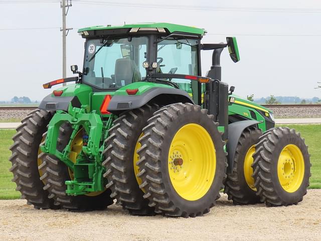 Image of John Deere 8R 370 equipment image 4