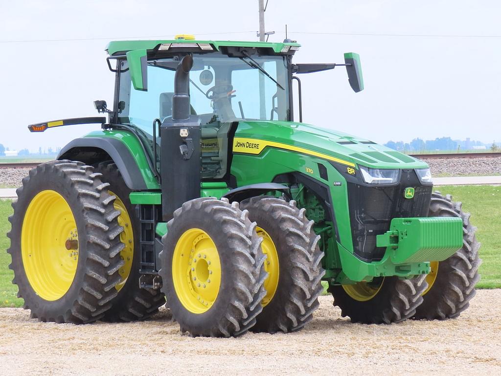 Image of John Deere 8R 370 Primary image