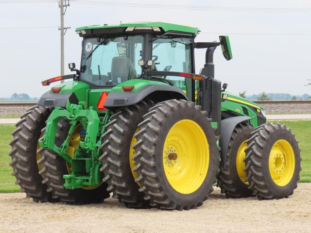 Image of John Deere 8R 370 equipment image 4
