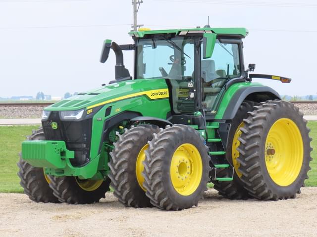 Image of John Deere 8R 370 equipment image 1