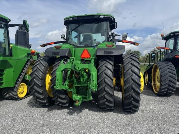 Image of John Deere 8R 370 equipment image 4