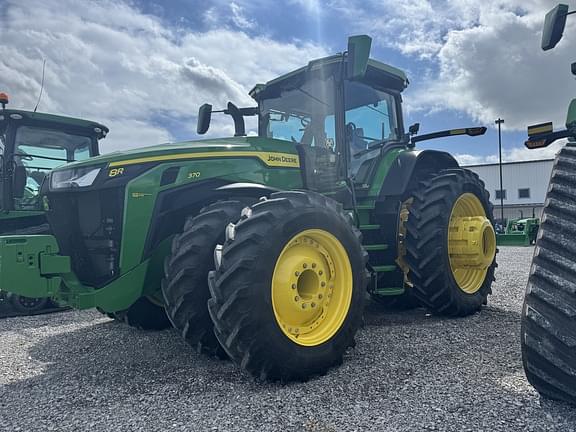 Image of John Deere 8R 370 equipment image 1
