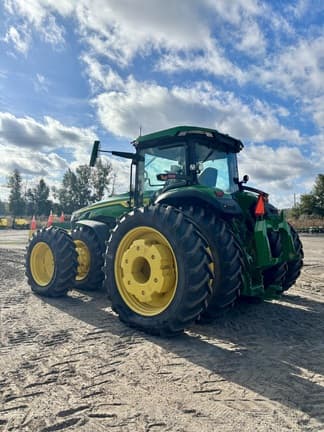 Image of John Deere 8R 370 equipment image 2