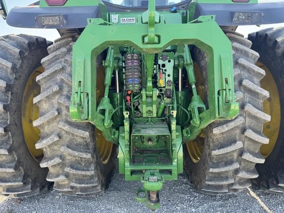 Image of John Deere 8R 370 equipment image 4