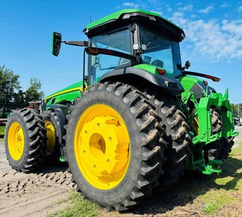 Image of John Deere 8R 370 equipment image 2