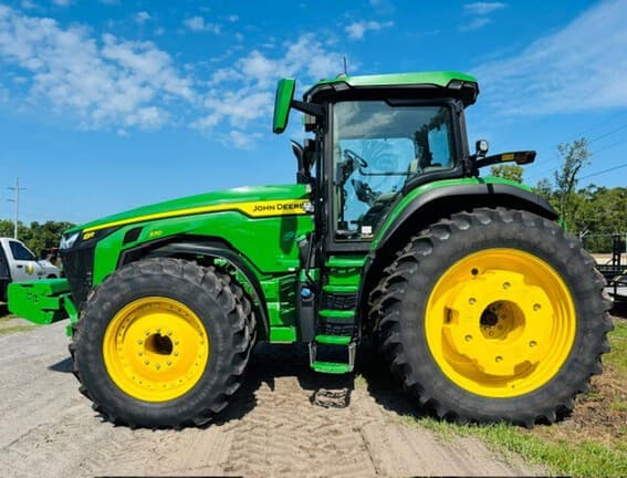Image of John Deere 8R 370 equipment image 1