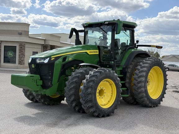 2024 John Deere 8R 370 Equipment Image0