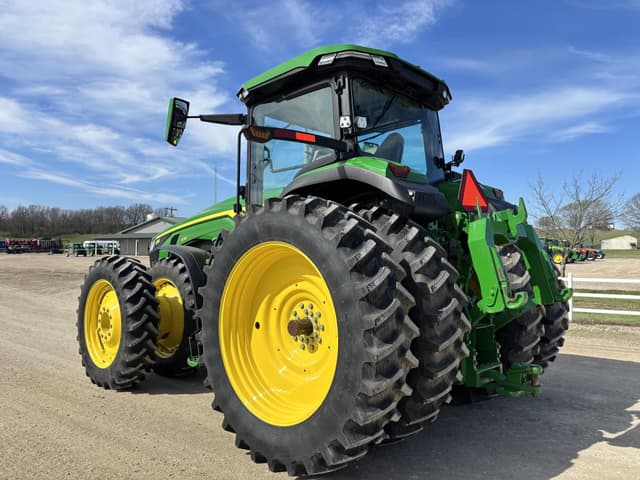 Image of John Deere 8R 370 equipment image 4