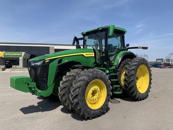 2024 John Deere 8R 370 Equipment Image0