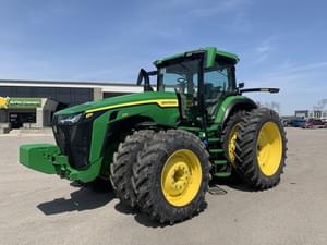 2024 John Deere 8R 370 Image