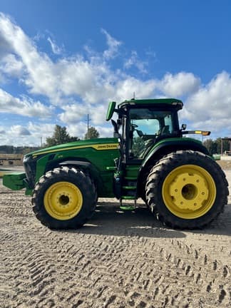 Image of John Deere 8R 370 equipment image 1